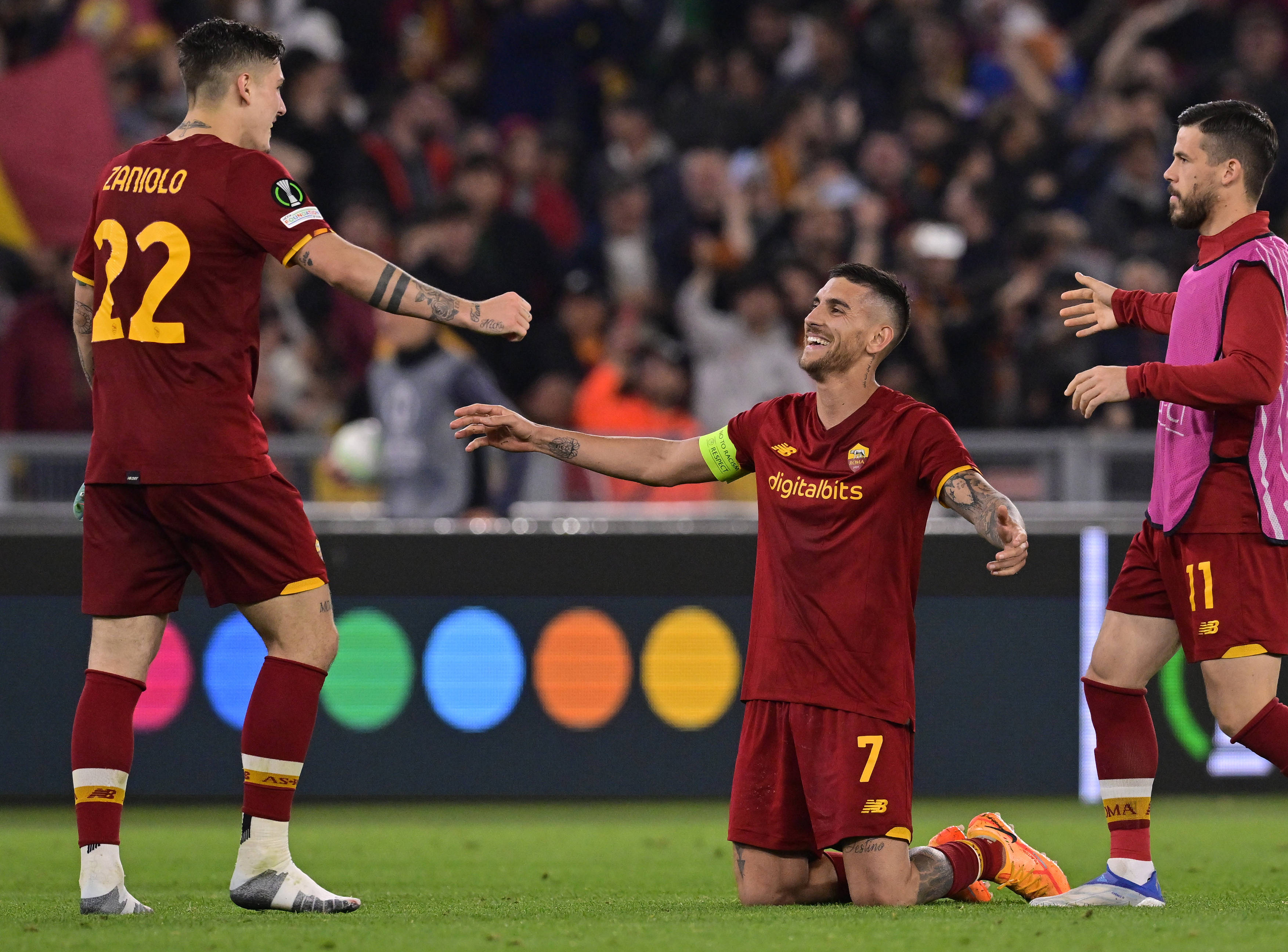 开云体育app-传奇之战！欧预赛比赛巴巴上阵