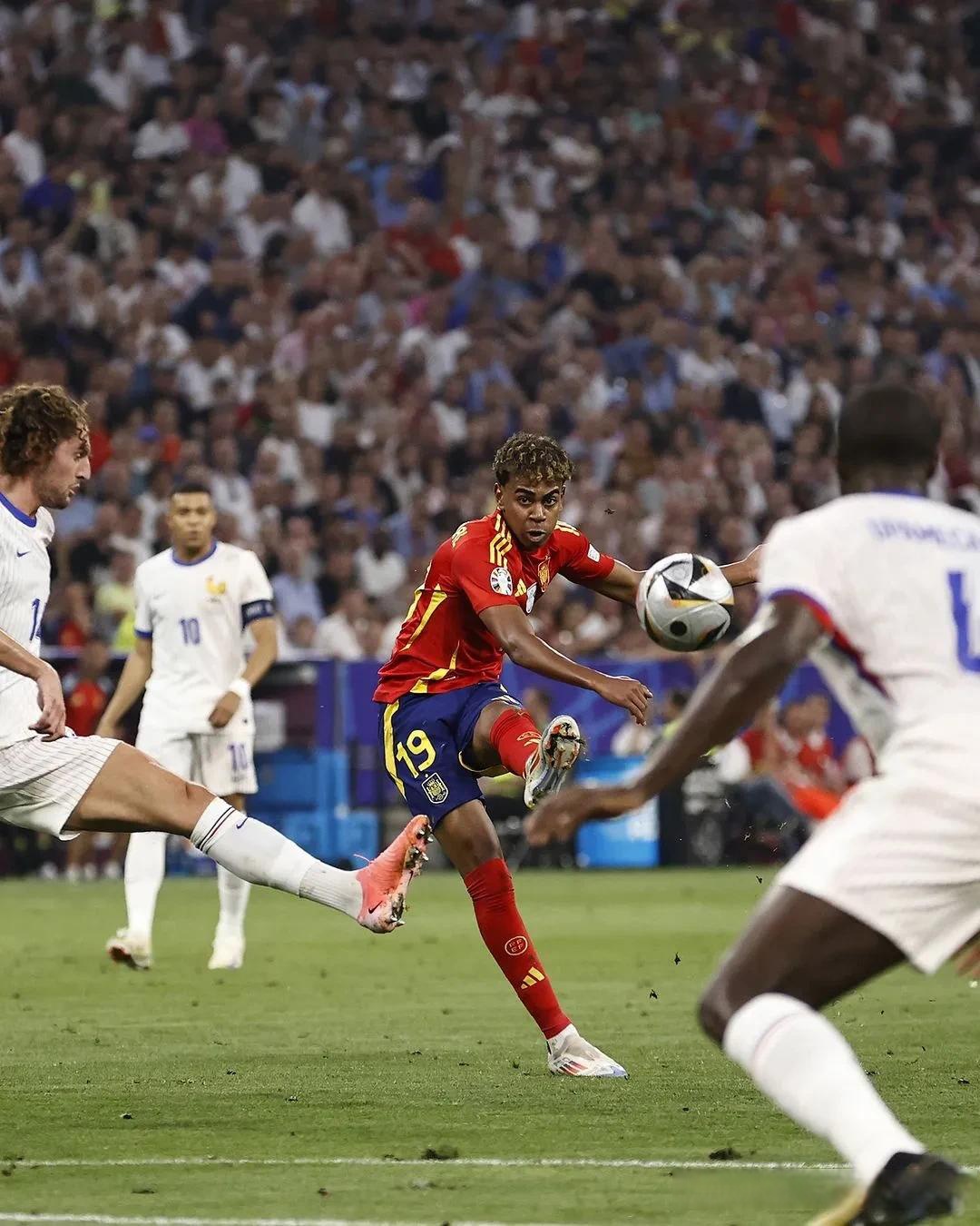 法国欧洲巨头队以强势姿态晋级半决赛