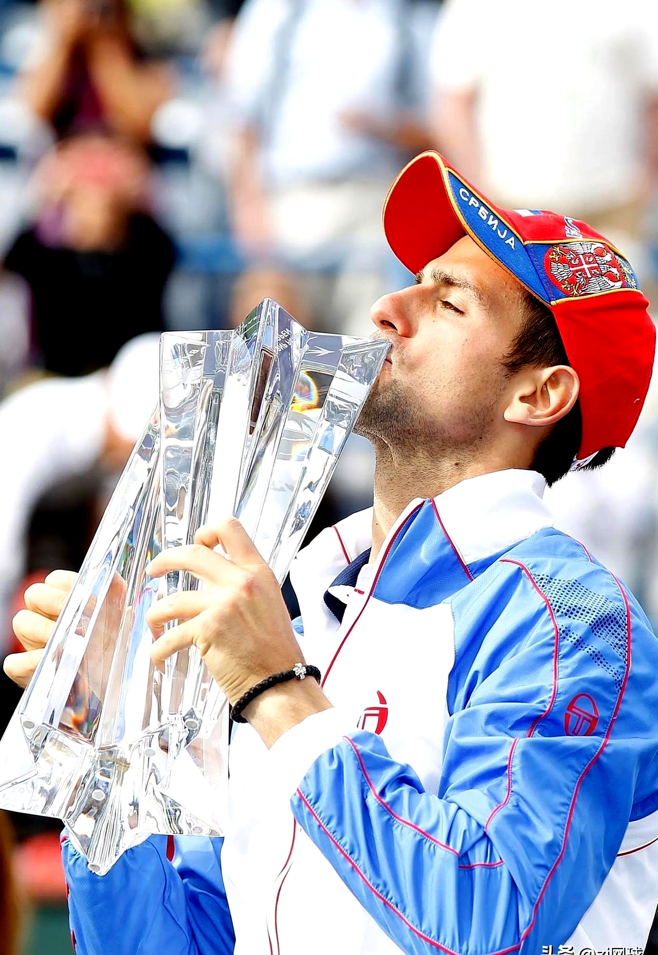 关于阿尔维斯主场战胜皇家社会,保持胜利势头的信息 关于阿尔维斯主场战胜皇家社会,保持胜利势头的信息