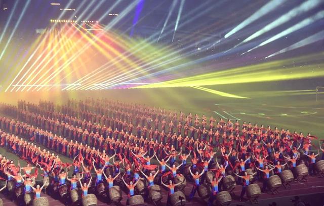 开云体育app下载-赛场氛围火热，观众尽情欢呼